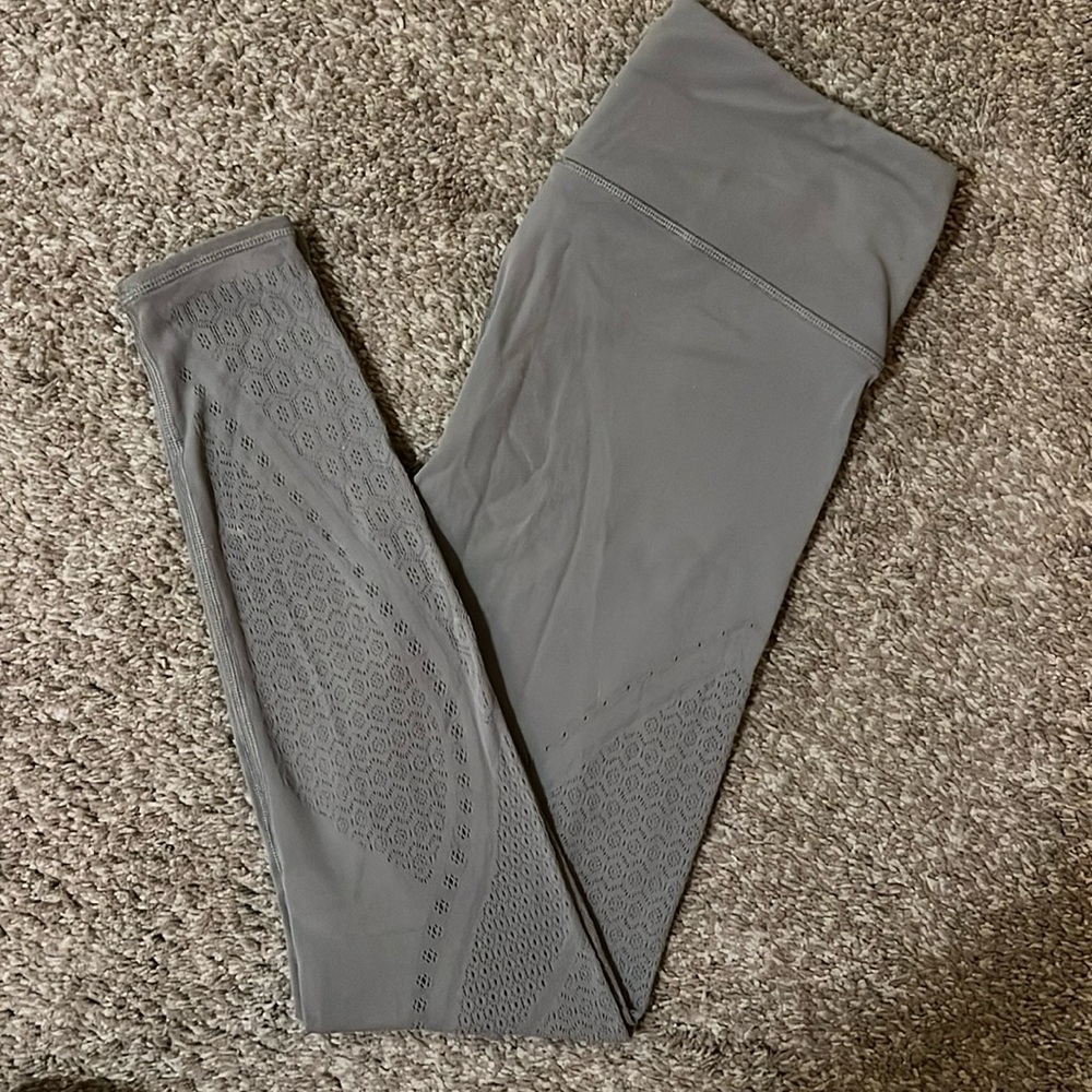 UNIQUE Lululemon Cutout Legging